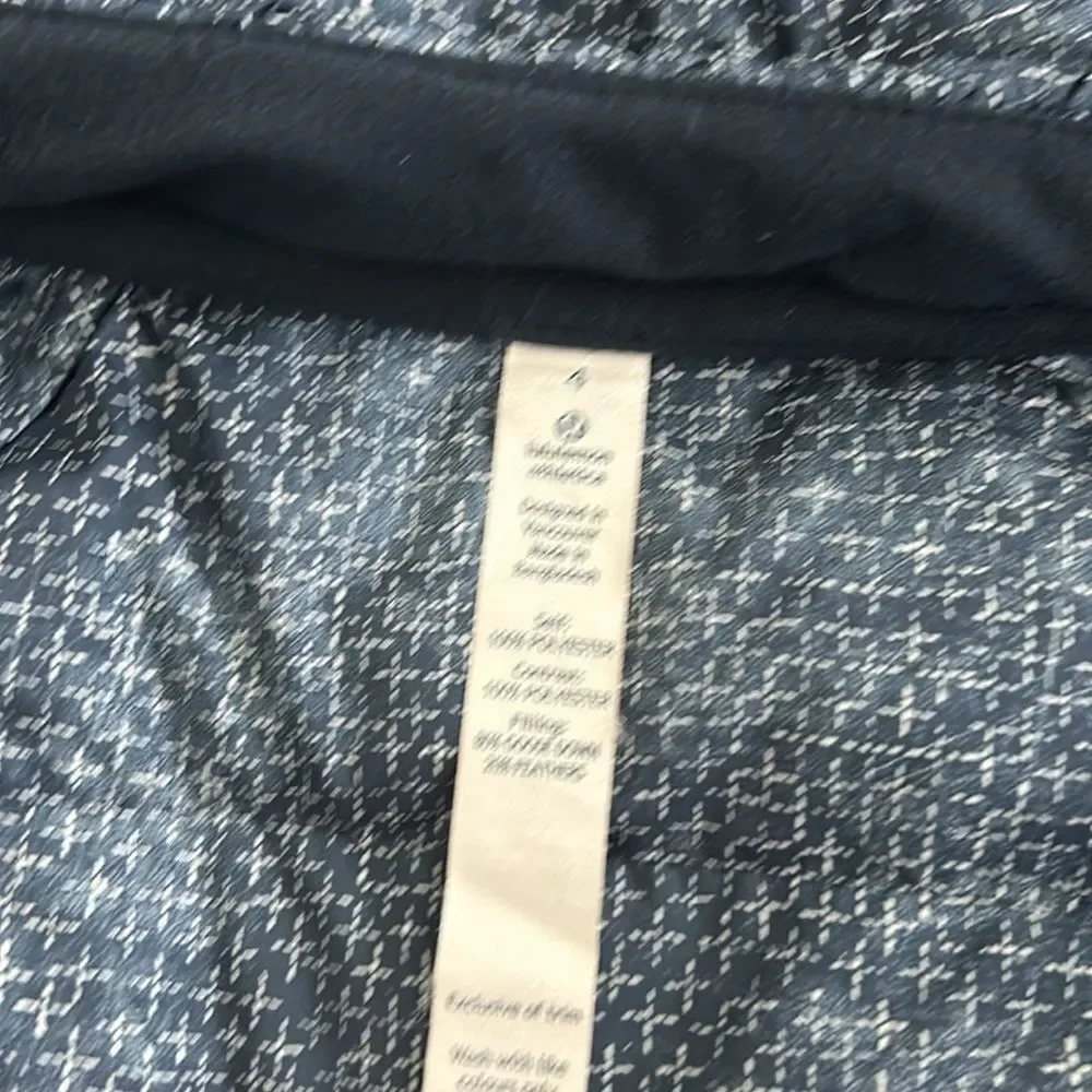 Lululemon Spring Fling Puffy Vest Size 4 Sashiko Cross Inkwell Ghost